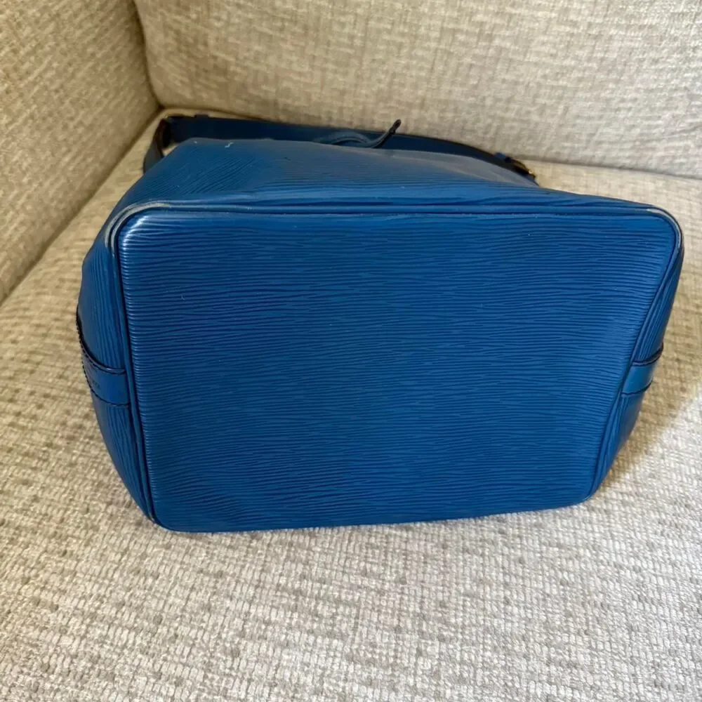 Louis Vuitton Epi Petit Noe